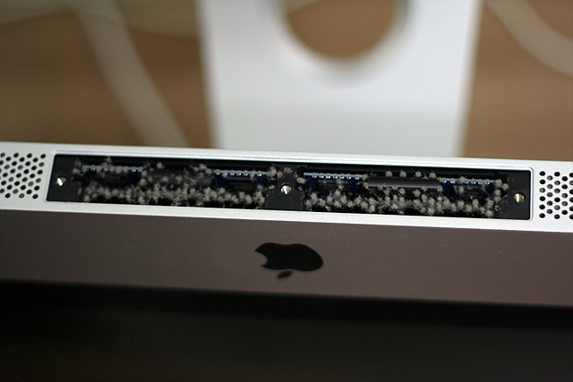 메모리슬롯-먼지